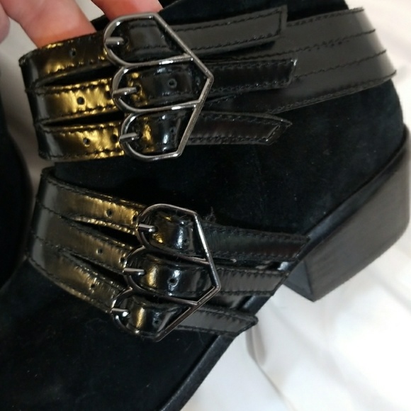 L.A.M.B Nenetta black suede booties sz 7.5 - Picture 4 of 8